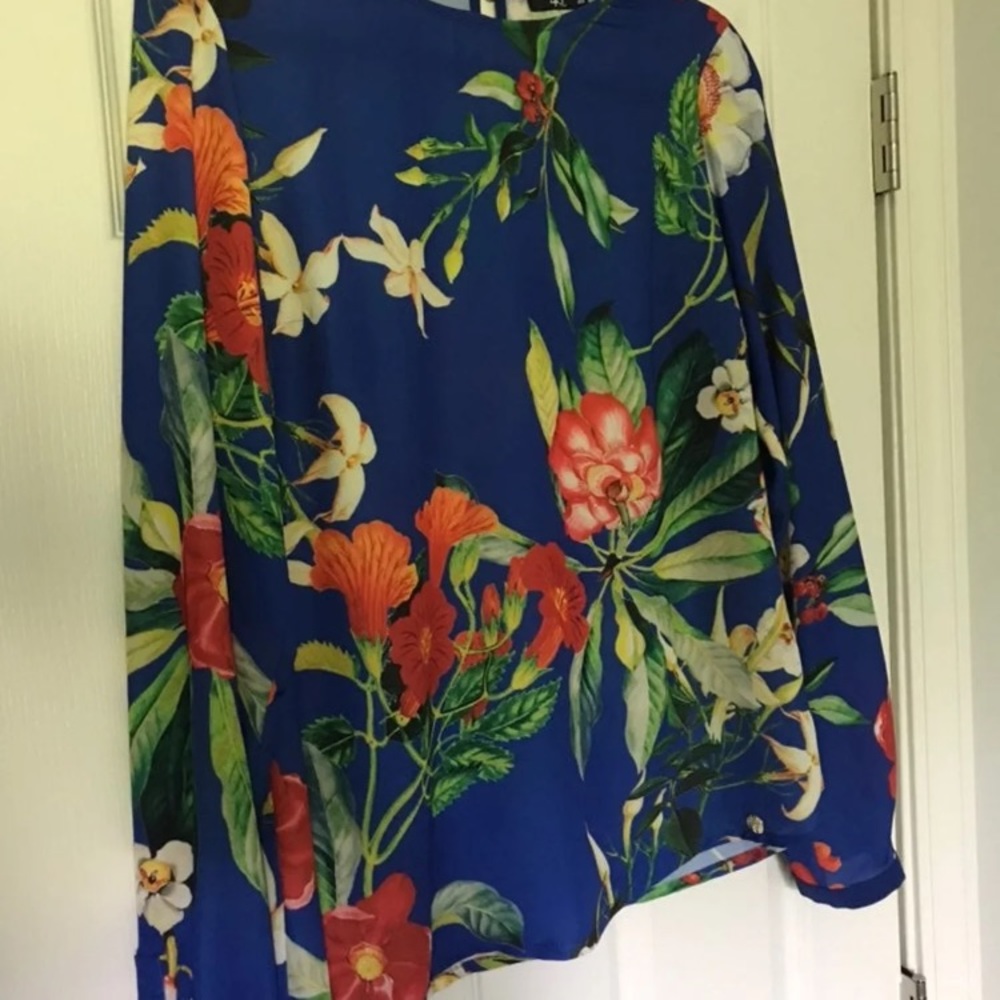 Floral top